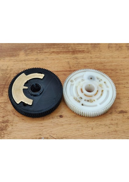 Kia Sorento Hyundai Santa Fe Arka Silecek Motoru Dişlisi 987003E000 (Plastik Aparattır!!!) modelleri