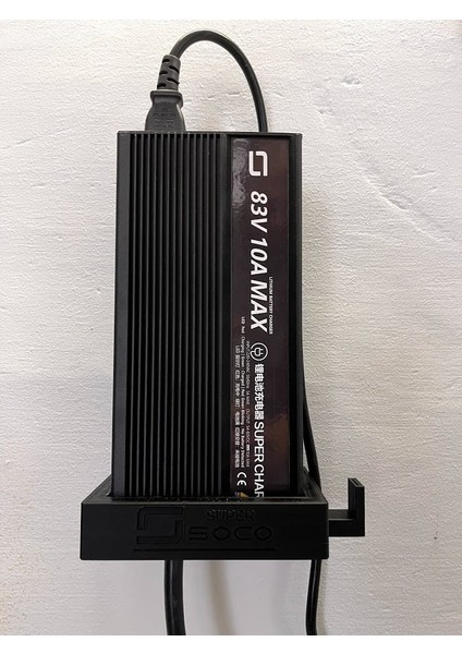 Süper Soco Tc Max 10A Hızlı Şarj Cihazı Duvar Montajı (Plastik Aparattır!!!)