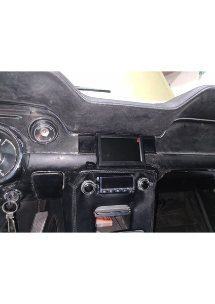 Ford Mustang 1968 Monitörlü Merkez Konsol Plakası (Plastik Aparattır!!!) modelleri