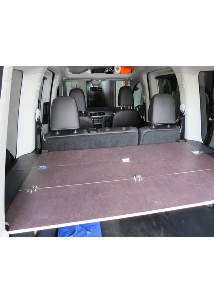 Vw Caddy 4 Katı Bagaj Kapağı (Tamamen Katlanır ve Çıkarılabilir) (Plastik Aparattır!!!)