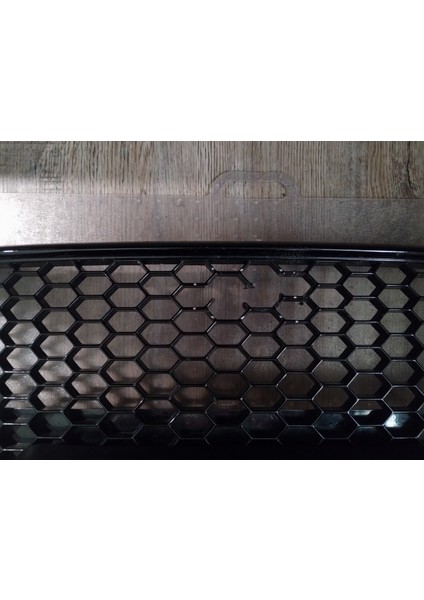 Ford Focus St Izgara Parçası (Plastik Aparattır!!!) fırsatları