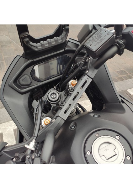 Yamaha Tracer 7/700 Gidon Güçlendiricisi (Plastik Aparattır!!!)
