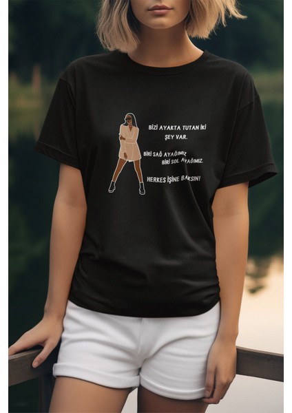 Herkes Işine Baksın Baskılı Eğlenceli Hediyelik Kadın T-Shirt