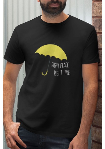 Right Place Right Time Sarı Şemsiye Baskılı How I Met Your Mother Hediyelik Renkli Unisex T-Shirt