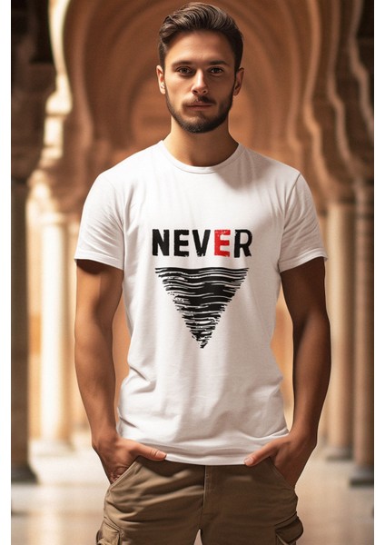 Never Temalı Beyaz T-Shirt