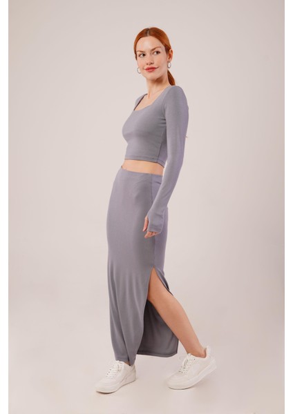 Munn Collection Kare Yaka Bluz ve Yırtmaç Detaylı Etek Ikili Gri Takım