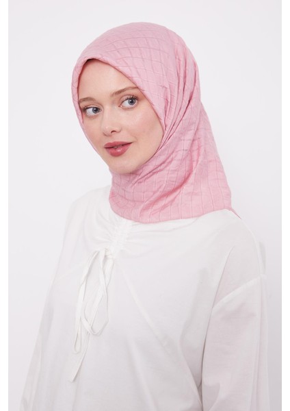 Şeker Pembesi Venüs Kare Eşarp modelleri