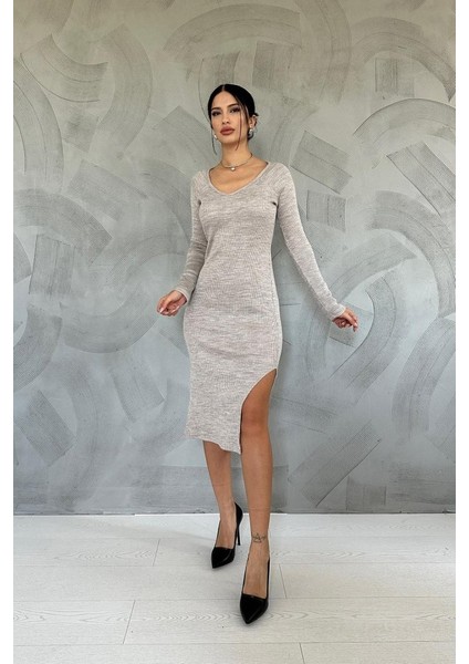 Munn Collection Bej Eteği Yırtmaçlı Triko Elbise