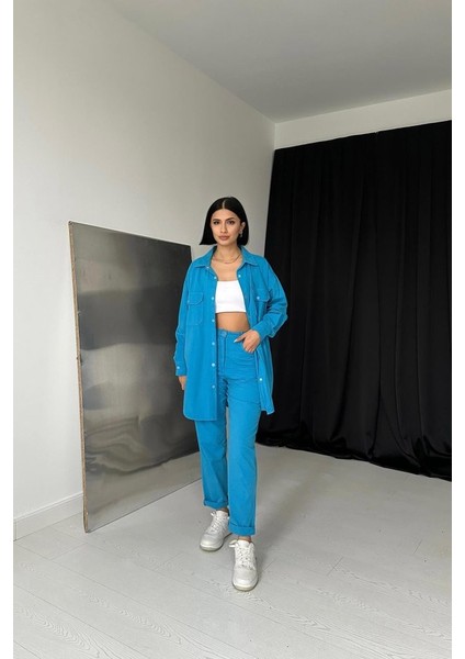 Mavi Gömlek ve Çıtçıtlı Pantolon Takım