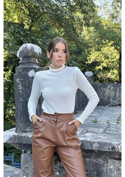 Ekru Boğazlı ve Örgülü Triko Kazak fiyatları