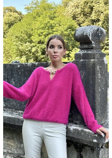 Fuşya Yakası Zincirli Triko Kazak fırsatları