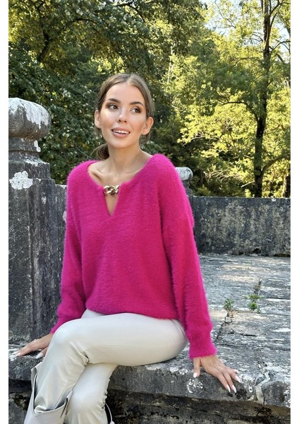 Fuşya Yakası Zincirli Triko Kazak indirimleri