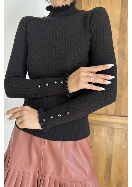 Siyah Boğazlı ve Örgülü Triko Kazak modelleri