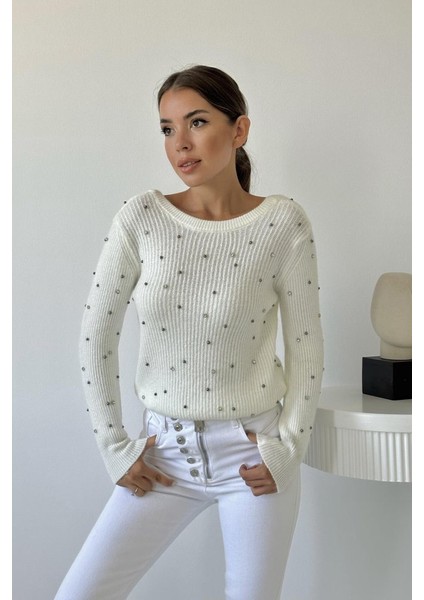 Ekru Boncuklu Triko Kazak fırsatları