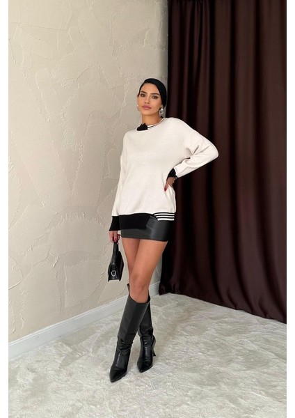 Siyah Yaka ve Manşet Garnili Triko Kazak fiyatları