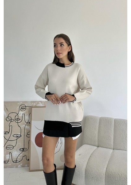 Siyah Yaka ve Manşet Garnili Triko Kazak fırsatları