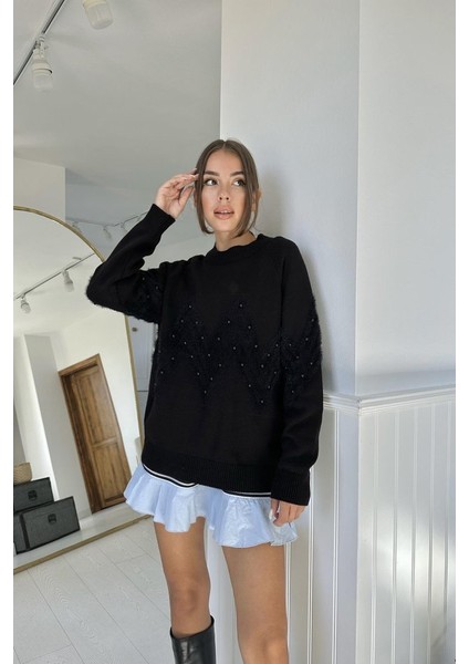 Siyah Zikzak Boncuklu Triko Kazak fırsatları