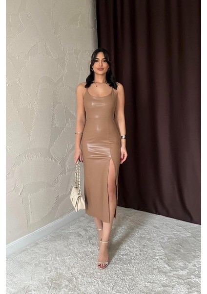Bej Sırt Dekolteli Deri Elbise
