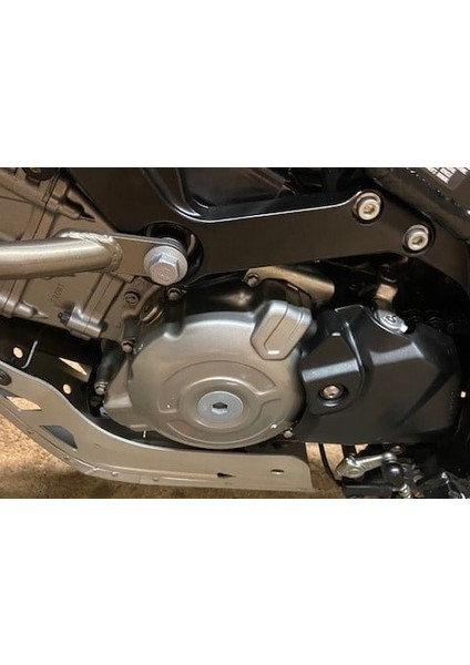 Karter Tapası (DL650, SV650, Vb.) (Plastik Aparattır!!!)