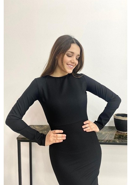 Siyah Sırt Dekolteli Elbise modelleri