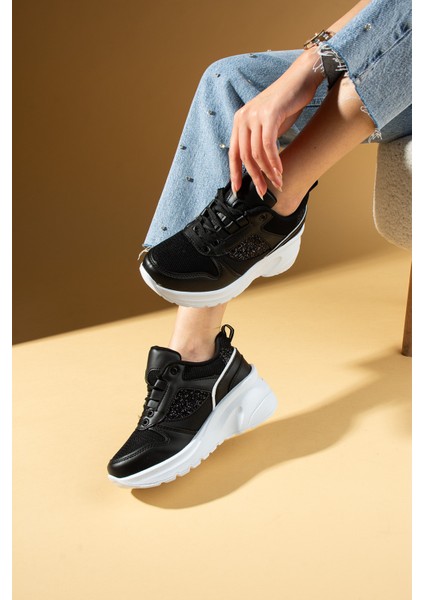Kalın Taban Bağcıklı Fileli Taş Detaylı Kadın Sneakers 89-044-25BYAZ fiyatları