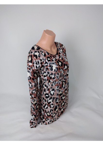 Kadın Siyah Kahverengi U Yaka Uzun Kollu Desenli Yırtmaçlı Dokuma Viskon Anne Penye Tişört fiyatları