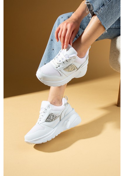 Kalın Taban Bağcıklı Fileli Taş Detaylı Kadın Sneakers 89-044-25