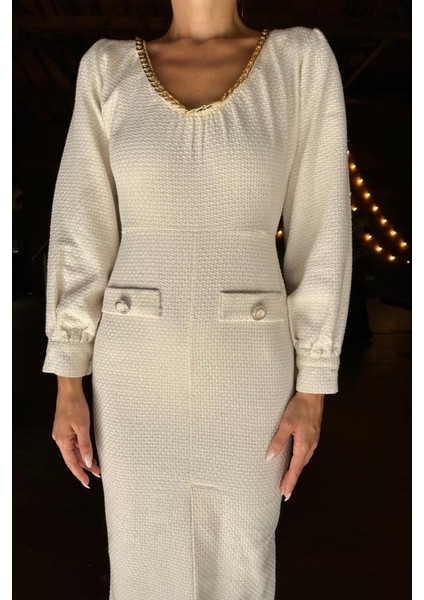 Ekru Geniş Boğazlı Elbise fırsatları