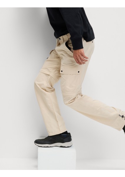 Straight Fit Stormwear™ Yürüyüş Pantolonu indirimleri