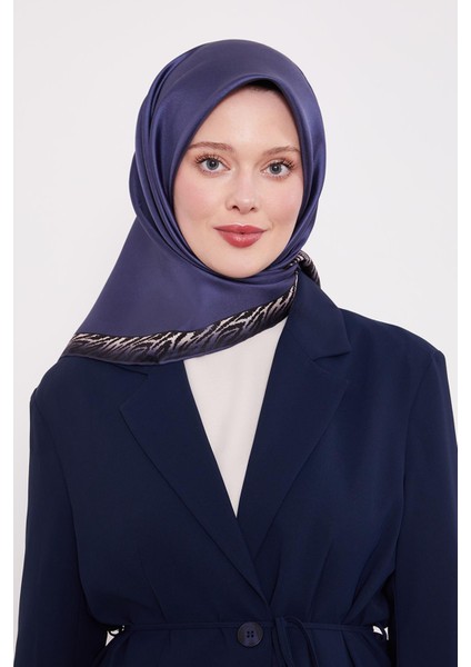 K.lacivert Kenar Leopar Desen Twill Ipek Eşarp modelleri