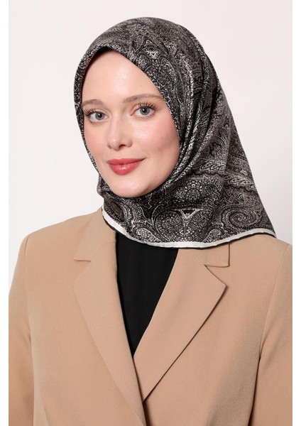 Siyah-Beyaz Soyut Etnik Desen Twill Ipek Eşarp fırsatları