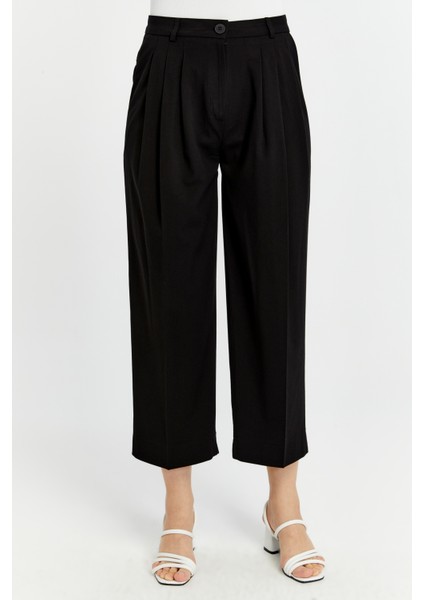 Siyah Regular Pileli Kısa Paça Pantolon modelleri
