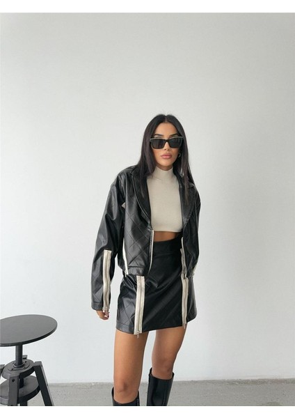 Baklava Deri Crop Ceket Fermuar Aksesuar Detaylı - Siyah fırsatları