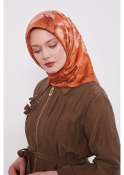 Kiremit Soyut Gül Desen Twill Ipek Eşarp modelleri