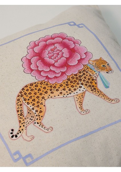Peony Panther Çiçek Taşıyan Leopar Keten Kırlent Kılıfı 45X45 cm