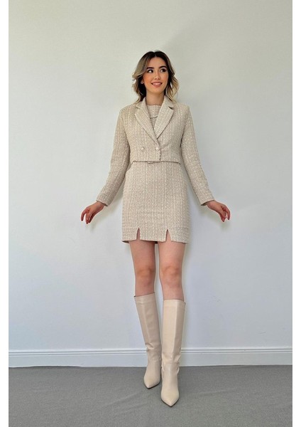 Bej Düğmeli Ceket ve Elbise Takım