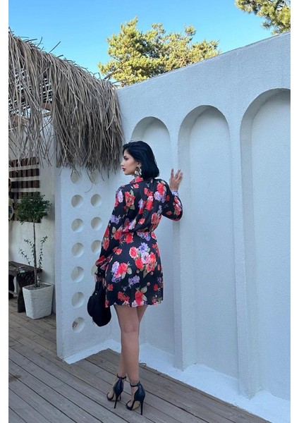 Kırmızı Kuşaklı Saten Elbise modelleri