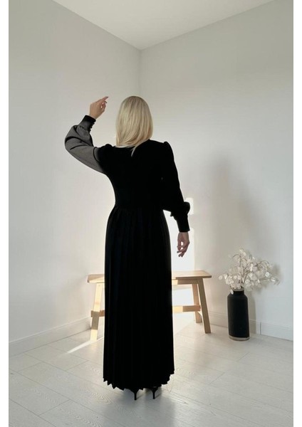 Siyah Bisiklet Yaka Elbise fırsatları