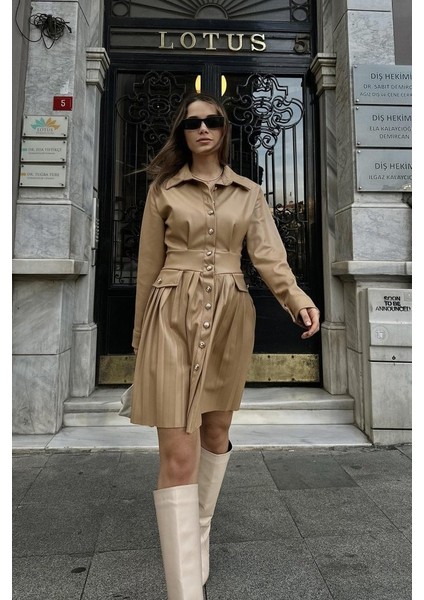 Bej Piliseli Deri Elbise modelleri