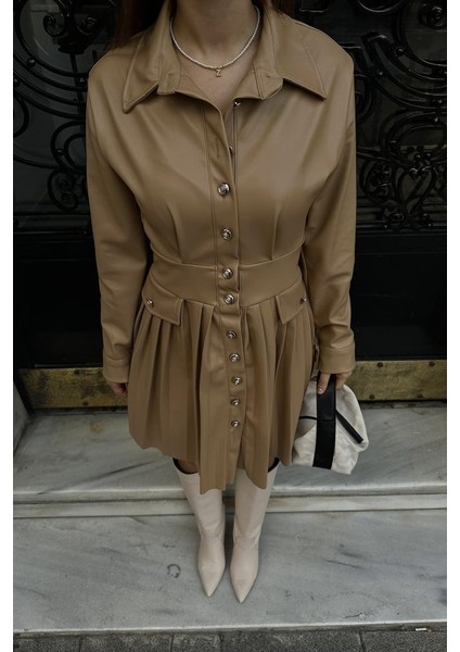 Bej Piliseli Deri Elbise fırsatları