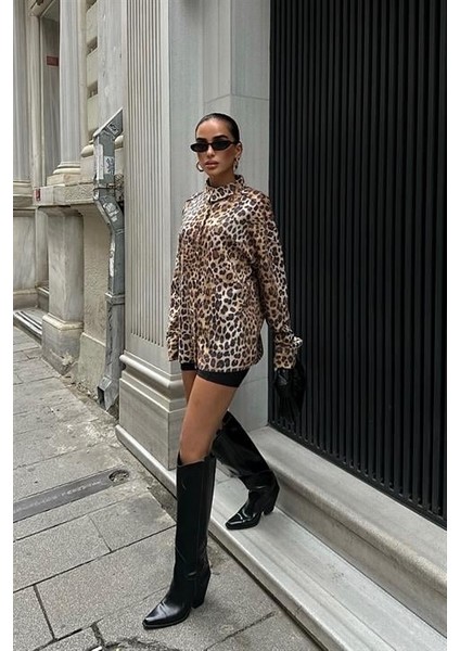 Leopar Desen Detaylı Gömlek Yakalı ve Standart Kalıplı Uzun Kollu Kadın Gömlek Karma Renkli indirimleri