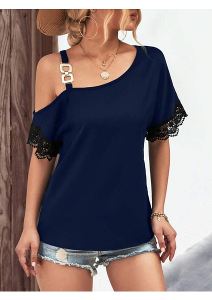 Munn Collection Kadın Tek Omuzu Askılı Kısa Kollu Toka Detaylı Dantelli Viskon Bluz fiyatları