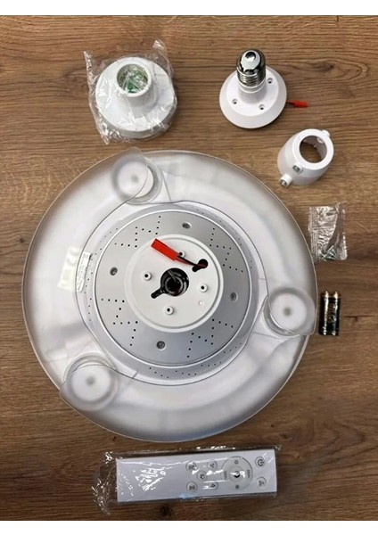 Dolunay Fan Gizli Açılır Hayalet Pervaneli 72W Ledli E-27 Duy A Takılabilen 3 Kanatlı Kumandalı Tavan Vantilatörü fırsatları
