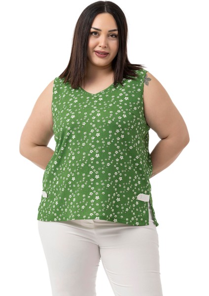 Büyük Beden Çiçek Desenli V Yaka Yanlarda Yırtmaç Detaylı Kolsuz Yeşil Bluz