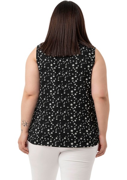 Büyük Beden Çiçek Desenli V Yaka Yanlarda Yırtmaç Detaylı Kolsuz Siyah Bluz modelleri