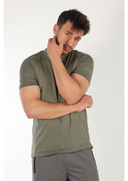 17 Sıfır Yaka Meç Baskı T-Shirt