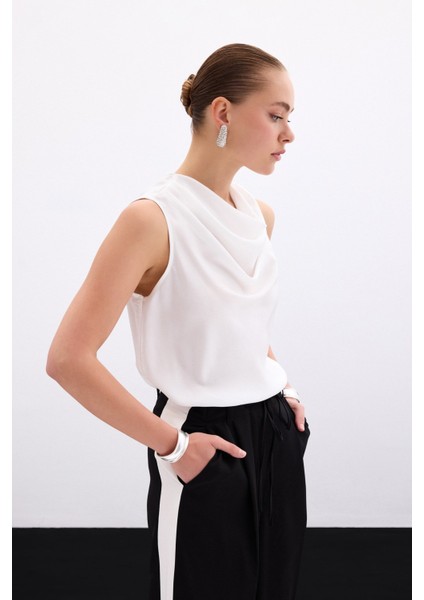 Degaje Yaka Saten Bluz - Ekru fiyatları