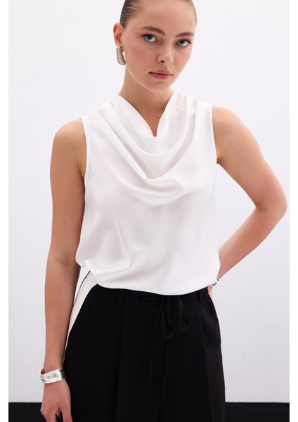 Degaje Yaka Saten Bluz - Ekru fırsatları