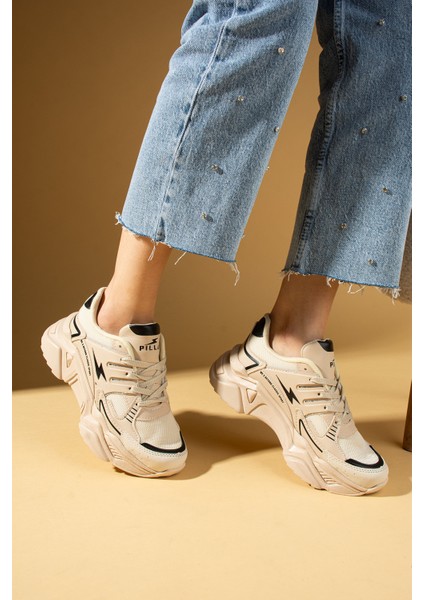 Kalın Taban Bağcıklı Fileli Kadın Sneakers 89-040-25 modelleri