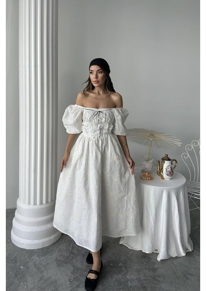 Munn Collection Ekru Dantel Detaylı Brode Elbise fırsatları